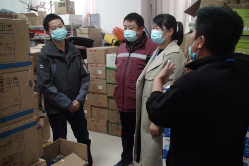 市纪委监委派驻市卫健委纪检监察组对市疾控中心应急物资管理运行情况进行督查_副本.jpg